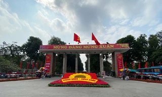 Công viên Thống Nhất, cổng Trần Nhân Tông.