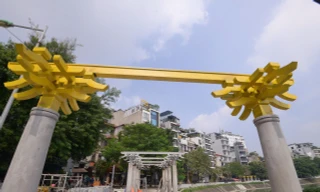 Cận cảnh phố đi bộ quanh hồ Ngọc Khánh sắp đi vào hoạt động