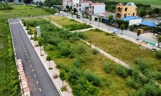 Chủ tịch Hà Nội yêu cầu xử lý hành vi 'thổi giá' bất động sản