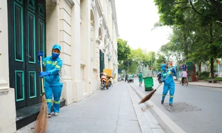 Niềm vui đón Tết của những lao động đêm ngày làm sạch đẹp Thủ đô