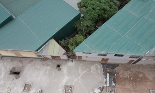 Nhà siêu mỏng, méo mó lại xuất hiện trên đường mới mở tại Hà Nội