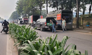 Vì sao đại lộ Chu Văn An biến thành bãi đỗ xe tự phát?