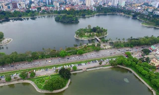 Hồ lớn trong Công viên Thống Nhất (quận Hai Bà Trưng). Ảnh minh họa