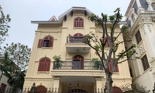 Công trình biệt thự số 9 lô B (khu 5,2 ha phường Yên Hòa, quận Cầu Giấy, Hà Nội) có nhiều vi phạm.