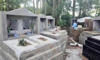 Chủ tịch Hà Nội yêu cầu xử lý vi phạm xây mộ giả trong nghĩa trang