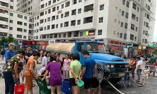Chủ tịch Hà Nội yêu cầu thau rửa bể nước chung cư xong trong ngày 20/10