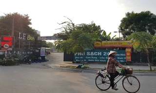 Hà Nội: La liệt bãi đỗ xe '5 không' trên đất dự án