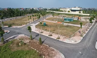 Đấu giá trả 30 tỷ đồng/m2 đất vùng ven rồi 'xin' bỏ cuộc