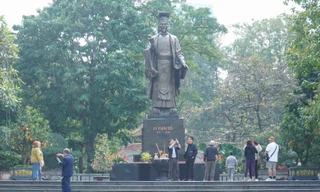 Không chặt hạ cây xanh khi cải tạo vườn hoa Lý Thái Tổ