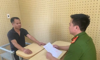 Bắt 2 đối tượng 'tống tiền' Cảnh sát giao thông