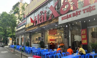 Hà Nội: Nắng nóng nhưng quán bia hơi ế khách lạ thường