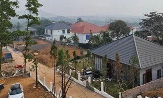 Loạt công trình sai phạm liên tục xuất hiện nhưng không bị xử lý. Ảnh: Lê Hải