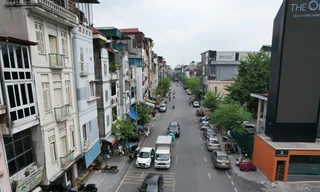 Đường nối hầm chui xuyên đê 100 tỷ: Mới mở xong đã bị lấn chiếm