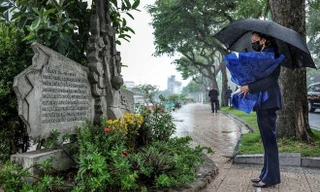 Hà Nội dự kiến tu bổ, tôn tạo bức phù điêu ‘Bắt sống phi công Mỹ’