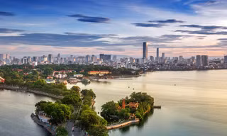 Sắp triển khai du lịch bay trực thăng tham quan Hà Nội 