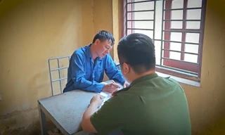 Vĩnh Phúc bắt đối tượng đến tòa án quay phim, livestream trên mạng