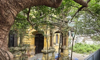 Xót xa loạt biệt thự cổ nghìn tỷ đồng nằm trên đất vàng Hà Nội bị bỏ hoang