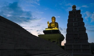 Chiêm ngưỡng tượng Phật ngồi bằng đồng lớn nhất châu Á 