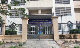 Vì nhiều lý do, sinh viên đến với Khu ký túc xá Pháp Vân - Tứ Hiệp vẫn rất thưa thớt. Nhiều khối nhà đang được chuyển đổi phục vụ mục tiêu mới.