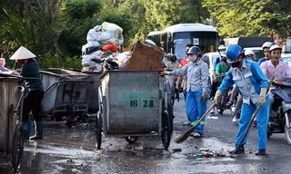 Hà Nội rà soát việc đấu thầu thu gom rác thải tại các quận, huyện