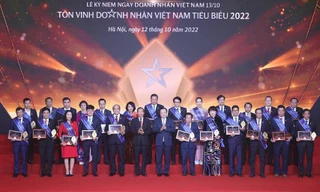 Trao giải Lễ tôn vinh “Doanh nhân Việt Nam tiêu biểu” năm 2022
