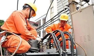 Tiêu thụ điện mùa hè tăng 15%, Hà Nội có đủ điện cung cấp?