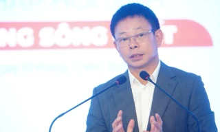 Nhà báo Phùng Công Sưởng: Mong thấy lại những dòng sông lãng mạn và yêu thương 