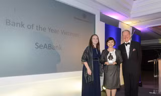 SeAbank nhận giải thưởng quốc tế “BANK OF THE YEAR VIETNAM 2013”