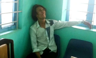 A Dốp tại trụ sở công an