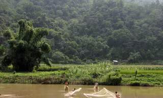 Mưu sinh trên Hồ Ba Bể