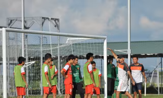 HLV Guillaume mong truyền thông cho U19 VN 'nghỉ ngơi'