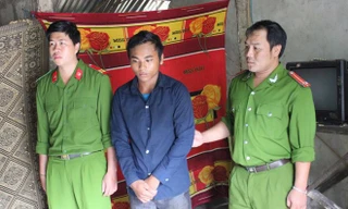 Công an huyện Hướng Hóa bắt tạm giam đối tượng Xoang vì hành vi hiếp dâm trẻ em.