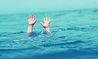 Về quê chơi hè, 3 cháu bé chết đuối cùng ông ngoại