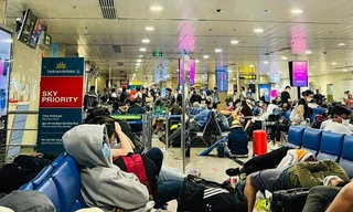 Hệ thống check-in bị lỗi, dự báo sân bay Tân Sơn Nhất ùn tắc về chiều