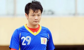 Tính chuyện cầm quân, Văn Quyến đi học HLV