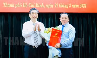 Điều động, bổ nhiệm nhân sự TPHCM và 2 tỉnh