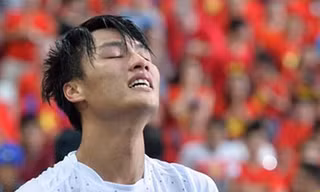 Mạc Hồng Quân mất điểm trước HLV Park Hang Seo