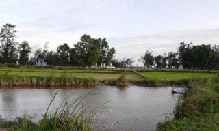 Hồ nước nơi nam sinh không may gặp nạn. 