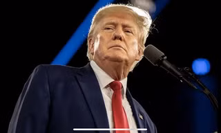 Donald Trump: Tự tin kỳ lạ