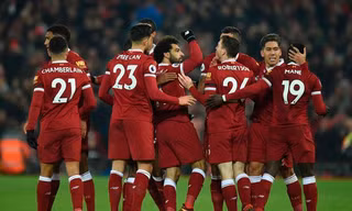 Hàng công bùng nổ, Liverpool khiến Man City nếm mùi thất bại