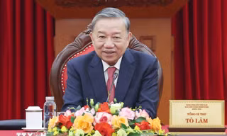 Người phát ngôn Bộ Ngoại giao Phạm Thu Hằng