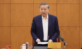 Tổng Bí thư: Xây dựng, hoàn thiện phương hướng công tác nhân sự Đại hội XIV đặc biệt quan trọng