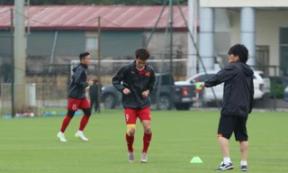 Mục kích tuyển Việt Nam rèn quân dưới giá rét Hà Nội