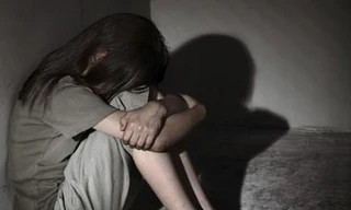 Bị phát hiện sàm sỡ bé gái, gã đàn ông chém 5 người trọng thương