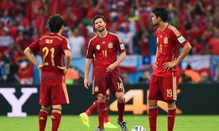 Tây Ban Nha-Chile (0-2): Chia tay nhà vô địch