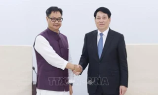 Chủ tịch nước Lương Cường tiếp Bộ trưởng các vấn đề nghị viện và dân tộc thiểu số Ấn Độ Kiren Rijiju. Ảnh: TTXVN