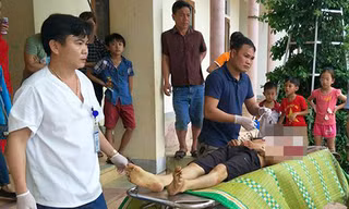 Nạn nhân được người nhà đưa tới Bệnh viện Đa khoa huyện Hương Khê cấp cứu. Ảnh: Đ.H 
