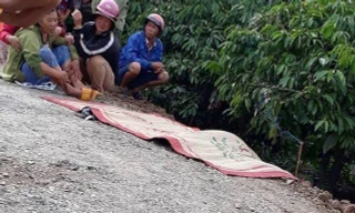 Gia đình đau đớn trước sự ra đi của cháu bé