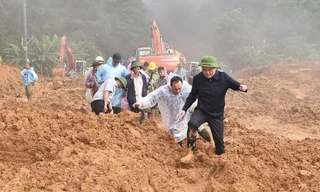 Phó Thủ tướng Trần Lưu Quang vào hiện trường vụ sạt lở đèo Bảo Lộc
