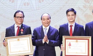 Chủ tịch nước dự lễ kỷ niệm Ngày Nhà giáo tại Đại học Kinh tế Quốc dân